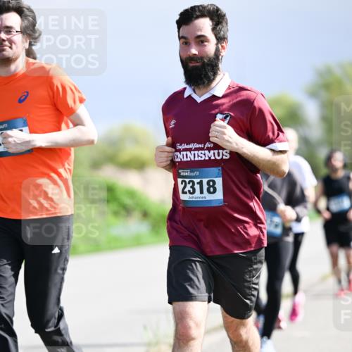 07.04.2024 - 43. Internationalen Wilhelmsburger Insellauf Dr. Thomas Lammeyer http://msf.ph/oto/6050650 07.04.2024 11:18:50 Laufen 2318 meine-sportfotos.de