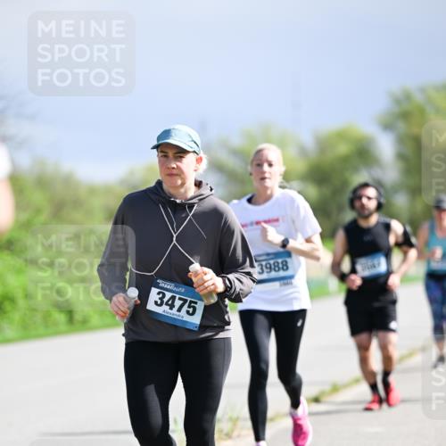 07.04.2024 - 43. Internationalen Wilhelmsburger Insellauf Dr. Thomas Lammeyer http://msf.ph/oto/6050656 07.04.2024 11:18:51 Laufen 43, 3475, 3988 meine-sportfotos.de