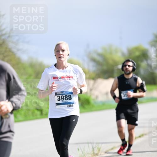 07.04.2024 - 43. Internationalen Wilhelmsburger Insellauf Dr. Thomas Lammeyer http://msf.ph/oto/6050663 07.04.2024 11:18:52 Laufen 43, 3988, 3988 meine-sportfotos.de