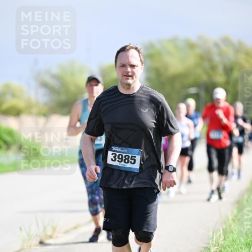 07.04.2024 - 43. Internationalen Wilhelmsburger Insellauf Dr. Thomas Lammeyer http://msf.ph/oto/6050678 07.04.2024 11:18:55 Laufen 3985 meine-sportfotos.de