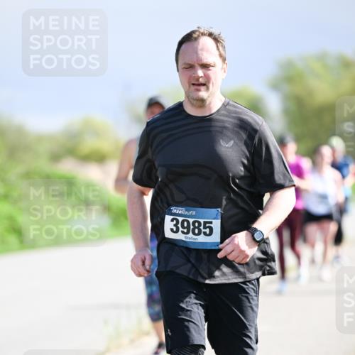 07.04.2024 - 43. Internationalen Wilhelmsburger Insellauf Dr. Thomas Lammeyer http://msf.ph/oto/6050684 07.04.2024 11:18:56 Laufen 3985 meine-sportfotos.de