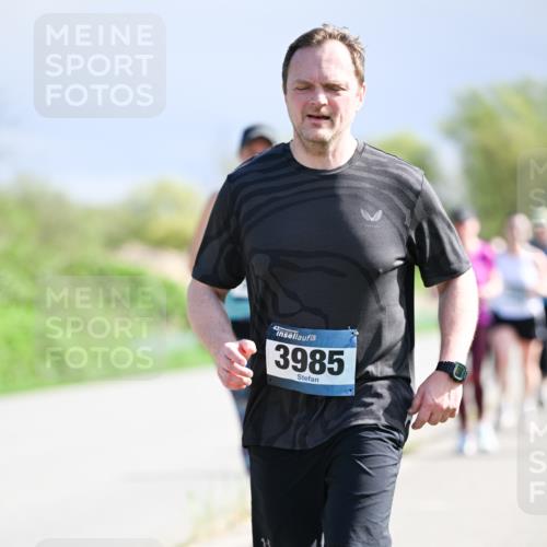 07.04.2024 - 43. Internationalen Wilhelmsburger Insellauf Dr. Thomas Lammeyer http://msf.ph/oto/6050685 07.04.2024 11:18:56 Laufen 3985 meine-sportfotos.de