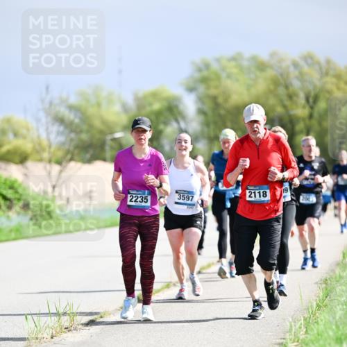 07.04.2024 - 43. Internationalen Wilhelmsburger Insellauf Dr. Thomas Lammeyer http://msf.ph/oto/6050693 07.04.2024 11:18:58 Laufen 2235, 3597, 3597, 2118, 19, 2003 meine-sportfotos.de