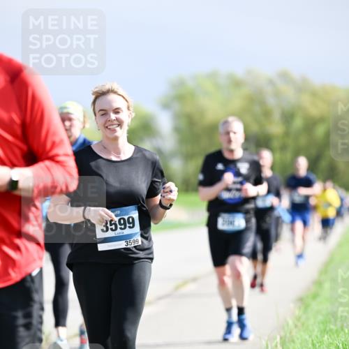 07.04.2024 - 43. Internationalen Wilhelmsburger Insellauf Dr. Thomas Lammeyer http://msf.ph/oto/6050716 07.04.2024 11:19:01 Laufen 3599, 3599 meine-sportfotos.de