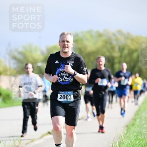 07.04.2024 - 43. Internationalen Wilhelmsburger Insellauf Dr. Thomas Lammeyer http://msf.ph/oto/6050724 07.04.2024 11:19:03 Laufen 29, 2003 meine-sportfotos.de