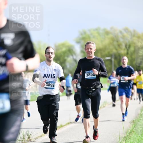 07.04.2024 - 43. Internationalen Wilhelmsburger Insellauf Dr. Thomas Lammeyer http://msf.ph/oto/6050736 07.04.2024 11:19:05 Laufen 3899, 3852 meine-sportfotos.de