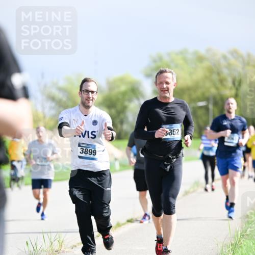 07.04.2024 - 43. Internationalen Wilhelmsburger Insellauf Dr. Thomas Lammeyer http://msf.ph/oto/6050738 07.04.2024 11:19:05 Laufen 3899, 5852 meine-sportfotos.de