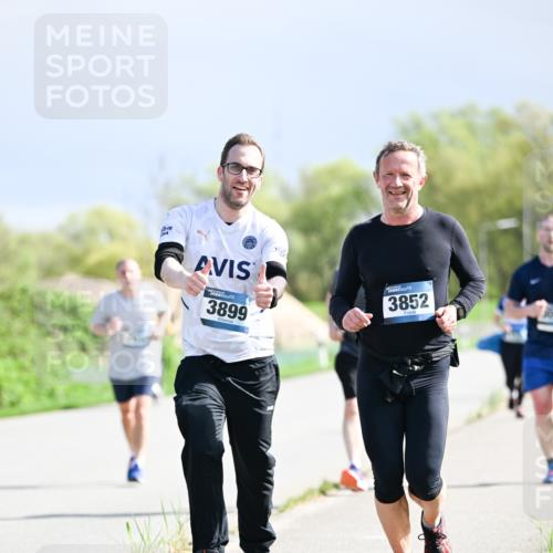 07.04.2024 - 43. Internationalen Wilhelmsburger Insellauf Dr. Thomas Lammeyer http://msf.ph/oto/6050740 07.04.2024 11:19:06 Laufen 3899, 3852 meine-sportfotos.de