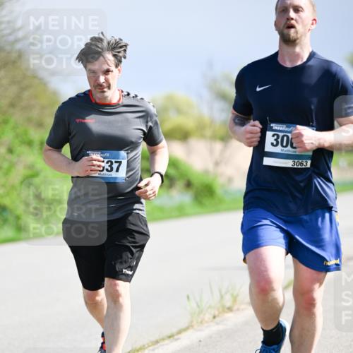 07.04.2024 - 43. Internationalen Wilhelmsburger Insellauf Dr. Thomas Lammeyer http://msf.ph/oto/6050762 07.04.2024 11:19:10 Laufen 37, 30, 3063 meine-sportfotos.de