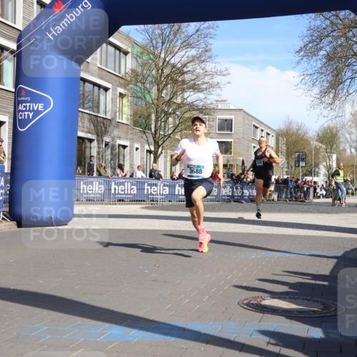 07.04.2024 - 43. Internationalen Wilhelmsburger Insellauf Strokosch-Dieckow http://msf.ph/oto/6050764 07.04.2024 11:16:59 Ziel 2368, 3688, 3829 meine-sportfotos.de