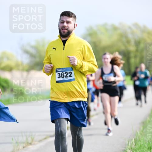 07.04.2024 - 43. Internationalen Wilhelmsburger Insellauf Dr. Thomas Lammeyer http://msf.ph/oto/6050787 07.04.2024 11:19:17 Laufen 3622 meine-sportfotos.de
