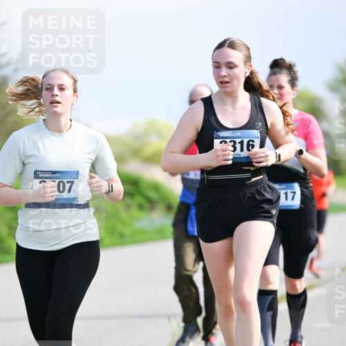 07.04.2024 - 43. Internationalen Wilhelmsburger Insellauf Dr. Thomas Lammeyer http://msf.ph/oto/6050805 07.04.2024 11:19:20 Laufen 43, 07, 316, 17 meine-sportfotos.de