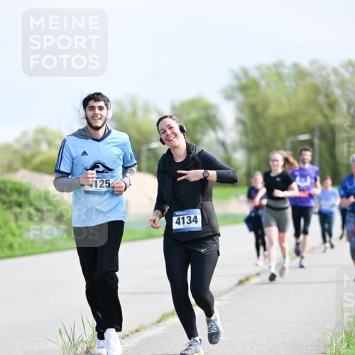 07.04.2024 - 43. Internationalen Wilhelmsburger Insellauf Dr. Thomas Lammeyer http://msf.ph/oto/6050842 07.04.2024 11:19:27 Laufen 125, 4134 meine-sportfotos.de