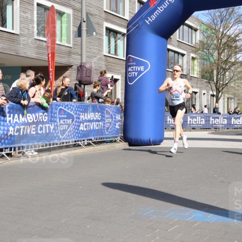 07.04.2024 - 43. Internationalen Wilhelmsburger Insellauf Strokosch-Dieckow http://msf.ph/oto/6050846 07.04.2024 11:16:56 Ziel 2368, 3688, 3829 meine-sportfotos.de