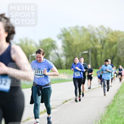 07.04.2024 - 43. Internationalen Wilhelmsburger Insellauf Dr. Thomas Lammeyer http://msf.ph/oto/6050891 07.04.2024 11:19:36 Laufen 32, 3311, 3311 meine-sportfotos.de