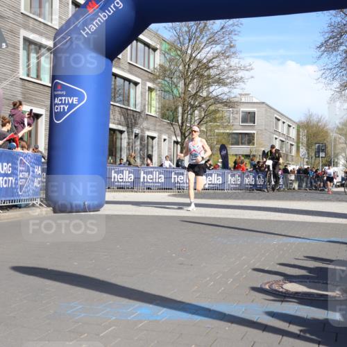 07.04.2024 - 43. Internationalen Wilhelmsburger Insellauf Strokosch-Dieckow http://msf.ph/oto/6050911 07.04.2024 11:16:55 Ziel 2368, 3688, 3829 meine-sportfotos.de