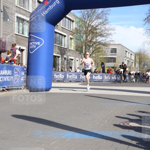 07.04.2024 - 43. Internationalen Wilhelmsburger Insellauf Strokosch-Dieckow http://msf.ph/oto/6050926 07.04.2024 11:16:55 Ziel 2368, 3688, 3829 meine-sportfotos.de