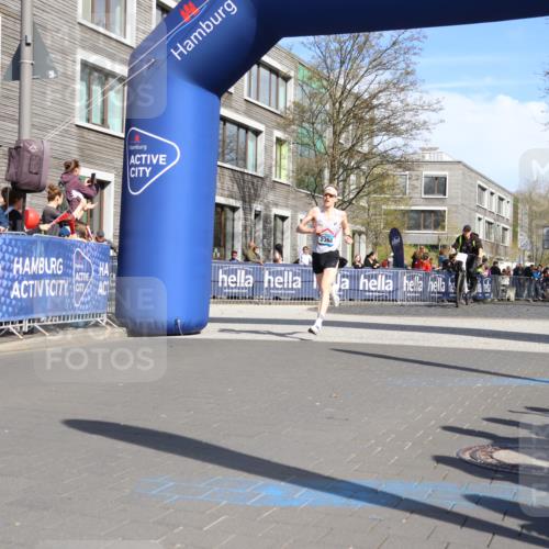 07.04.2024 - 43. Internationalen Wilhelmsburger Insellauf Strokosch-Dieckow http://msf.ph/oto/6050932 07.04.2024 11:16:55 Ziel 2368, 3688, 3829 meine-sportfotos.de