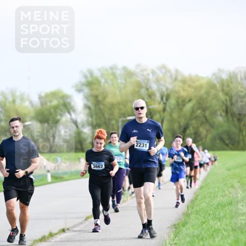 07.04.2024 - 43. Internationalen Wilhelmsburger Insellauf Dr. Thomas Lammeyer http://msf.ph/oto/6050940 07.04.2024 11:19:46 Laufen 3667, 139, 2231, 847 meine-sportfotos.de