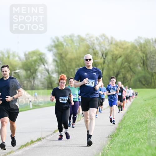 07.04.2024 - 43. Internationalen Wilhelmsburger Insellauf Dr. Thomas Lammeyer http://msf.ph/oto/6050941 07.04.2024 11:19:46 Laufen 3667, 39, 2231, 3847 meine-sportfotos.de