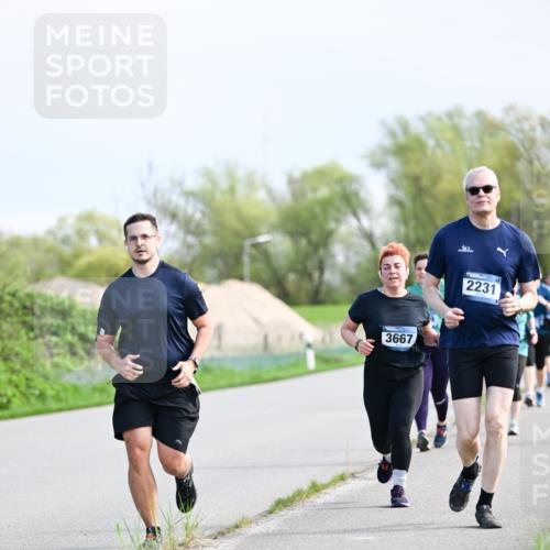 07.04.2024 - 43. Internationalen Wilhelmsburger Insellauf Dr. Thomas Lammeyer http://msf.ph/oto/6050945 07.04.2024 11:19:47 Laufen 3667, 2231 meine-sportfotos.de