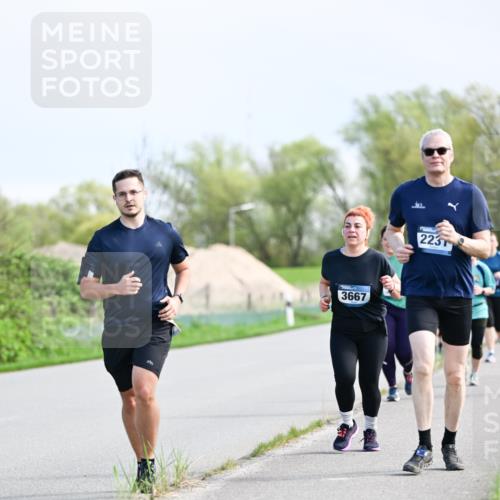 07.04.2024 - 43. Internationalen Wilhelmsburger Insellauf Dr. Thomas Lammeyer http://msf.ph/oto/6050946 07.04.2024 11:19:47 Laufen 3667, 223 meine-sportfotos.de