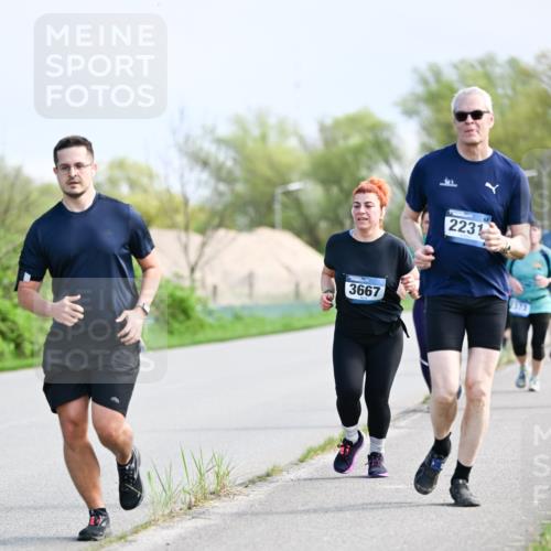07.04.2024 - 43. Internationalen Wilhelmsburger Insellauf Dr. Thomas Lammeyer http://msf.ph/oto/6050952 07.04.2024 11:19:48 Laufen 3667, 2231 meine-sportfotos.de