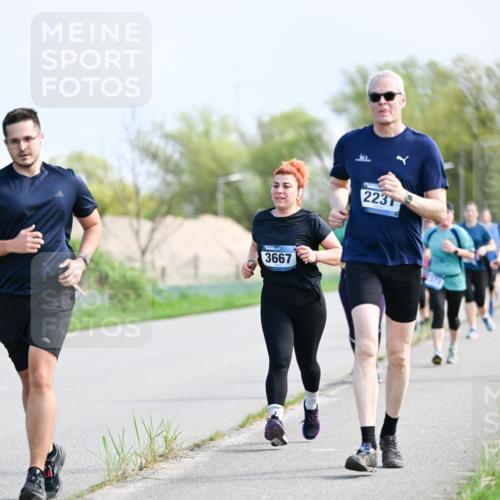 07.04.2024 - 43. Internationalen Wilhelmsburger Insellauf Dr. Thomas Lammeyer http://msf.ph/oto/6050953 07.04.2024 11:19:48 Laufen 3667, 2231 meine-sportfotos.de