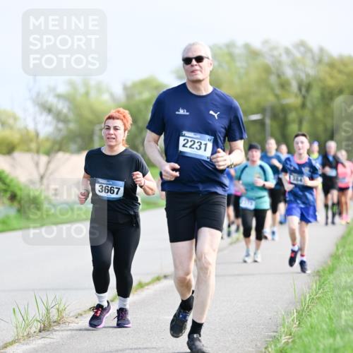 07.04.2024 - 43. Internationalen Wilhelmsburger Insellauf Dr. Thomas Lammeyer http://msf.ph/oto/6050955 07.04.2024 11:19:49 Laufen 3667, 2231 meine-sportfotos.de