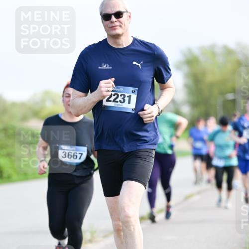 07.04.2024 - 43. Internationalen Wilhelmsburger Insellauf Dr. Thomas Lammeyer http://msf.ph/oto/6050964 07.04.2024 11:19:50 Laufen 3667, 2231 meine-sportfotos.de