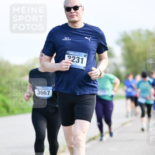 07.04.2024 - 43. Internationalen Wilhelmsburger Insellauf Dr. Thomas Lammeyer http://msf.ph/oto/6050965 07.04.2024 11:19:50 Laufen 3667, 2231 meine-sportfotos.de