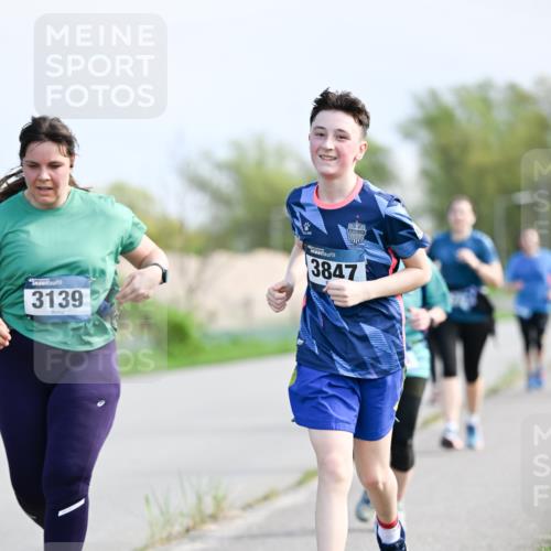 07.04.2024 - 43. Internationalen Wilhelmsburger Insellauf Dr. Thomas Lammeyer http://msf.ph/oto/6050985 07.04.2024 11:19:53 Laufen 3139, 3847 meine-sportfotos.de