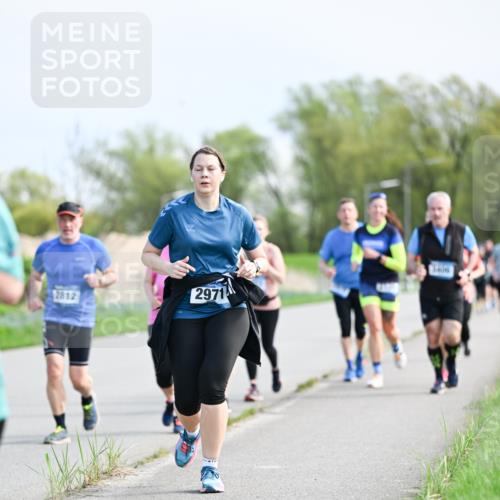 07.04.2024 - 43. Internationalen Wilhelmsburger Insellauf Dr. Thomas Lammeyer http://msf.ph/oto/6051000 07.04.2024 11:19:56 Laufen 2812, 2971 meine-sportfotos.de