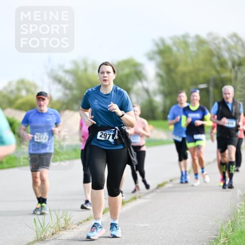 07.04.2024 - 43. Internationalen Wilhelmsburger Insellauf Dr. Thomas Lammeyer http://msf.ph/oto/6051001 07.04.2024 11:19:56 Laufen 2971, 2812 meine-sportfotos.de