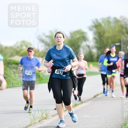 07.04.2024 - 43. Internationalen Wilhelmsburger Insellauf Dr. Thomas Lammeyer http://msf.ph/oto/6051004 07.04.2024 11:19:57 Laufen 297, 2812 meine-sportfotos.de