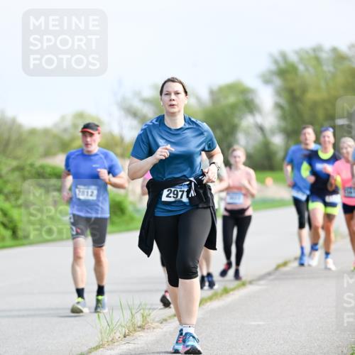 07.04.2024 - 43. Internationalen Wilhelmsburger Insellauf Dr. Thomas Lammeyer http://msf.ph/oto/6051005 07.04.2024 11:19:57 Laufen 2812, 2971 meine-sportfotos.de