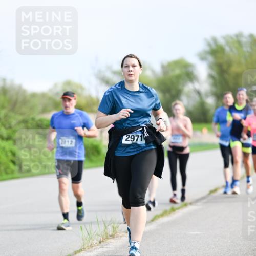 07.04.2024 - 43. Internationalen Wilhelmsburger Insellauf Dr. Thomas Lammeyer http://msf.ph/oto/6051006 07.04.2024 11:19:57 Laufen 2812, 2971 meine-sportfotos.de