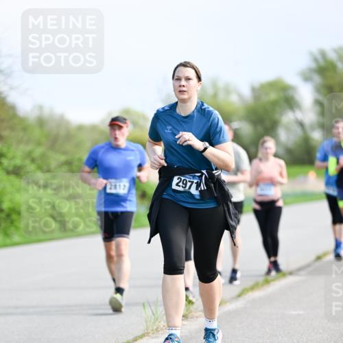 07.04.2024 - 43. Internationalen Wilhelmsburger Insellauf Dr. Thomas Lammeyer http://msf.ph/oto/6051008 07.04.2024 11:19:57 Laufen 2971, 2812 meine-sportfotos.de