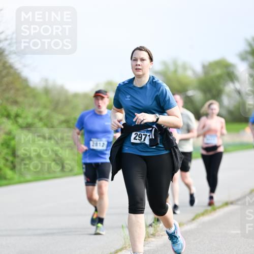 07.04.2024 - 43. Internationalen Wilhelmsburger Insellauf Dr. Thomas Lammeyer http://msf.ph/oto/6051009 07.04.2024 11:19:57 Laufen 297 meine-sportfotos.de