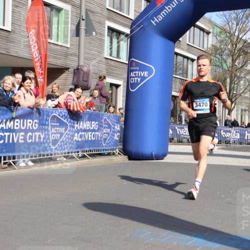 07.04.2024 - 43. Internationalen Wilhelmsburger Insellauf Strokosch-Dieckow http://msf.ph/oto/6051011 07.04.2024 11:16:28 Ziel 3470 meine-sportfotos.de