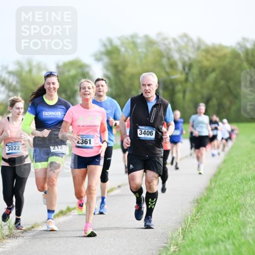 07.04.2024 - 43. Internationalen Wilhelmsburger Insellauf Dr. Thomas Lammeyer http://msf.ph/oto/6051022 07.04.2024 11:20:00 Laufen 3022, 3406, 361 meine-sportfotos.de