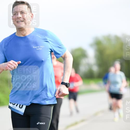 07.04.2024 - 43. Internationalen Wilhelmsburger Insellauf Dr. Thomas Lammeyer http://msf.ph/oto/6051049 07.04.2024 11:20:05 Laufen 1970, 2021 meine-sportfotos.de