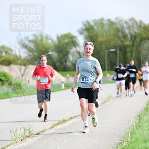 07.04.2024 - 43. Internationalen Wilhelmsburger Insellauf Dr. Thomas Lammeyer http://msf.ph/oto/6051057 07.04.2024 11:20:07 Laufen 3915, 3144 meine-sportfotos.de