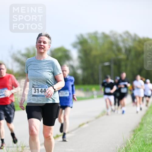 07.04.2024 - 43. Internationalen Wilhelmsburger Insellauf Dr. Thomas Lammeyer http://msf.ph/oto/6051063 07.04.2024 11:20:09 Laufen 3144 meine-sportfotos.de