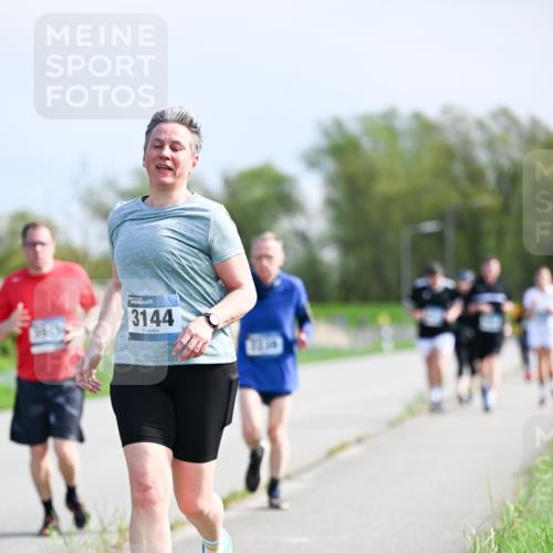 07.04.2024 - 43. Internationalen Wilhelmsburger Insellauf Dr. Thomas Lammeyer http://msf.ph/oto/6051064 07.04.2024 11:20:09 Laufen 3144 meine-sportfotos.de