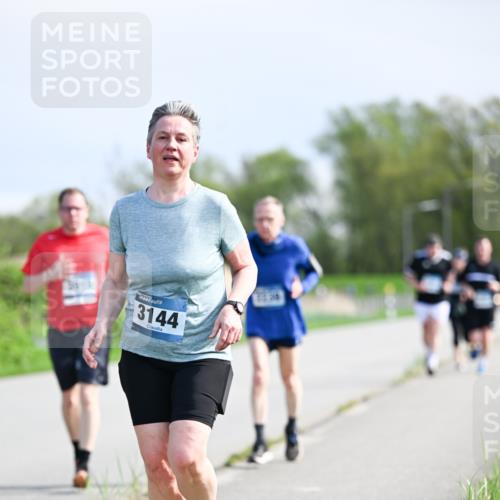 07.04.2024 - 43. Internationalen Wilhelmsburger Insellauf Dr. Thomas Lammeyer http://msf.ph/oto/6051065 07.04.2024 11:20:09 Laufen 3144 meine-sportfotos.de