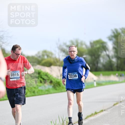 07.04.2024 - 43. Internationalen Wilhelmsburger Insellauf Dr. Thomas Lammeyer http://msf.ph/oto/6051073 07.04.2024 11:20:11 Laufen 3915, 3915, 2239 meine-sportfotos.de