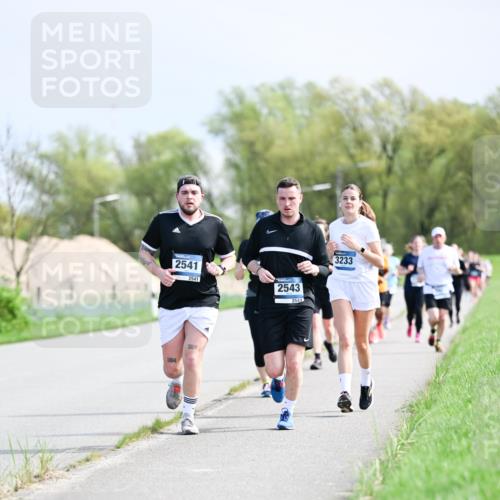 07.04.2024 - 43. Internationalen Wilhelmsburger Insellauf Dr. Thomas Lammeyer http://msf.ph/oto/6051084 07.04.2024 11:20:15 Laufen 2541, 2541, 2543, 2543, 3233, 1064, 18 meine-sportfotos.de