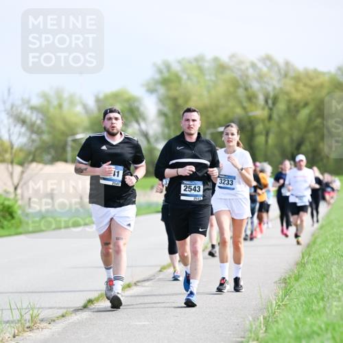 07.04.2024 - 43. Internationalen Wilhelmsburger Insellauf Dr. Thomas Lammeyer http://msf.ph/oto/6051089 07.04.2024 11:20:16 Laufen 11, 2541, 2543, 2543, 3233, 1064, 19 meine-sportfotos.de