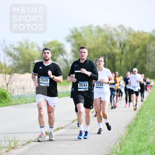 07.04.2024 - 43. Internationalen Wilhelmsburger Insellauf Dr. Thomas Lammeyer http://msf.ph/oto/6051091 07.04.2024 11:20:16 Laufen 2541, 2541, 2543, 2543, 3233, 1964, 1968 meine-sportfotos.de